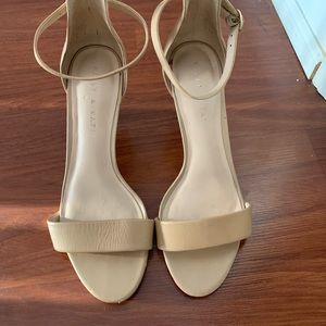 Beige heels
